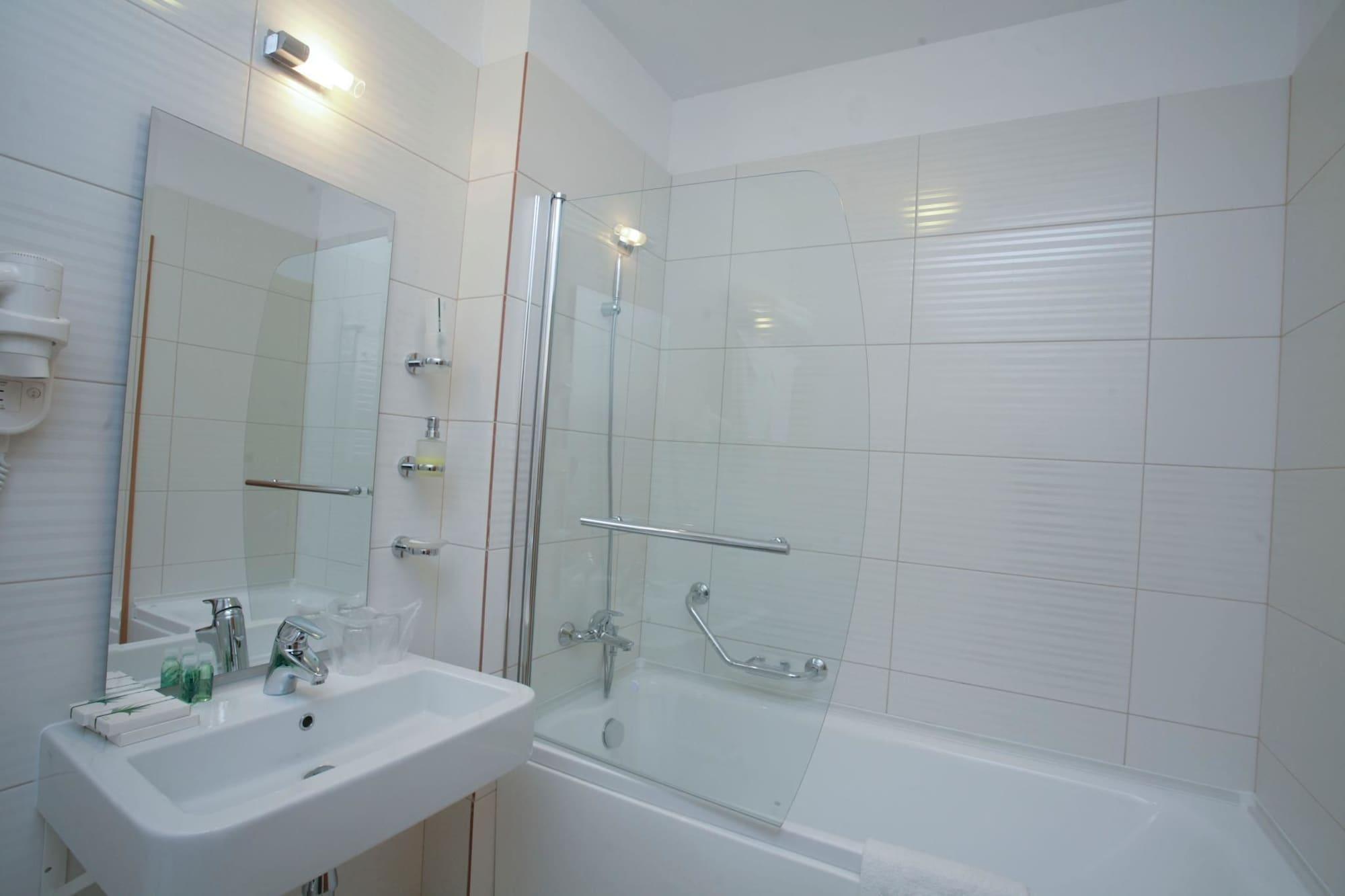 Mari Vila Hotel Bukares Bagian luar foto