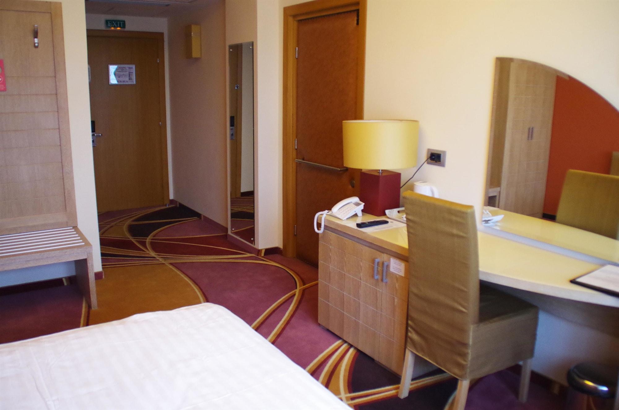 Mari Vila Hotel Bukares Bagian luar foto