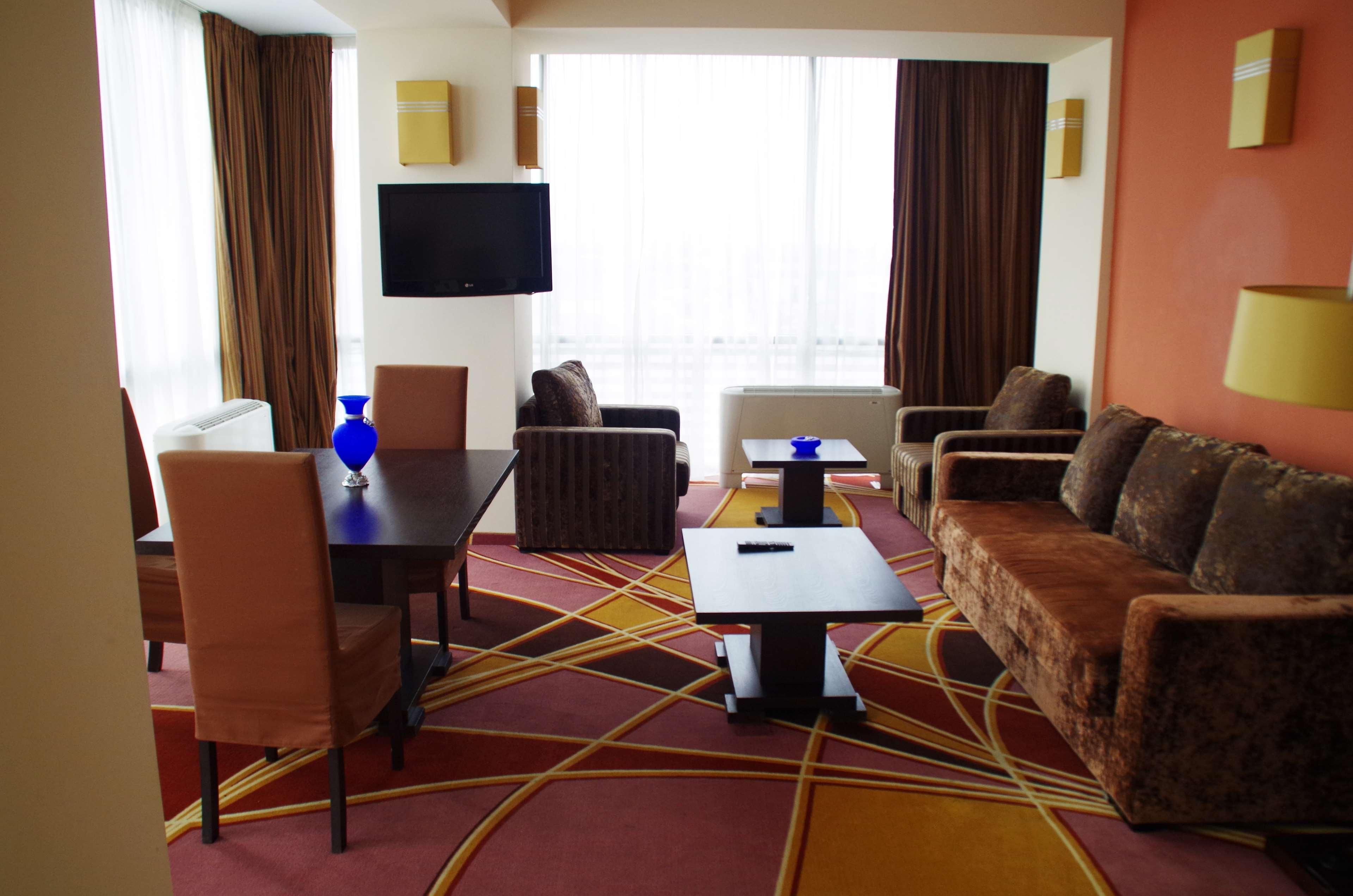 Mari Vila Hotel Bukares Bagian luar foto