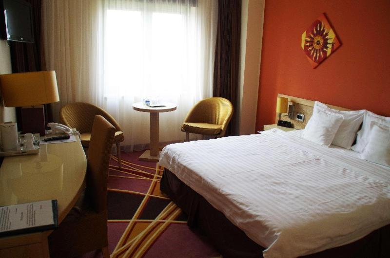 Mari Vila Hotel Bukares Ruang foto